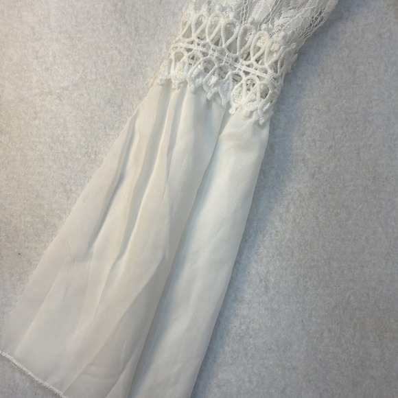 Eilly Bazar White Floral Eyelet Lace Detail Dress Women's Size Medium Boho NWT - Picture 4 of 13